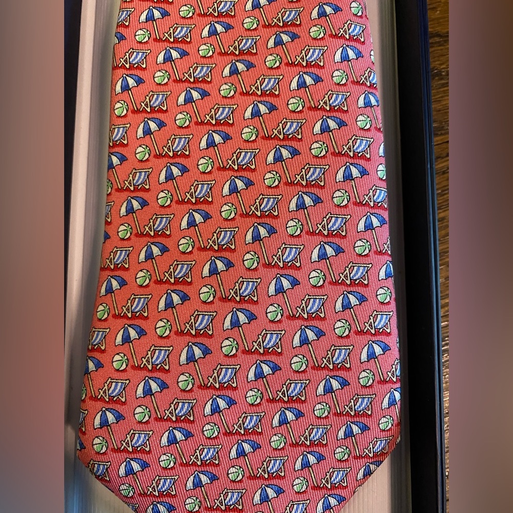 Boys vineyard vines tie beach summer spring Easter worn once